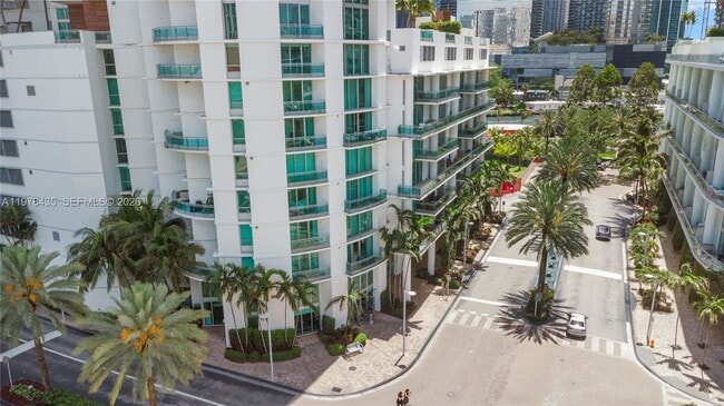 Building Photo - 350 S Miami Ave