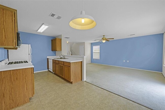 Building Photo - 5509 Bentsen Ln