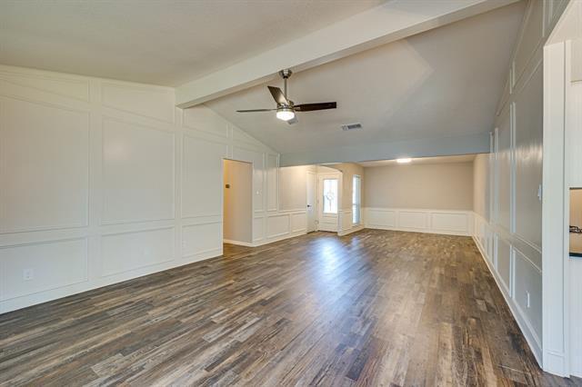 Building Photo - 2101 Warwick Dr