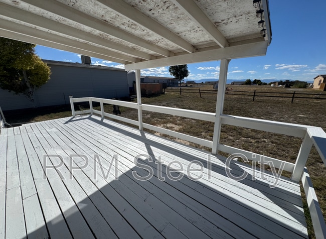 Building Photo - 957 S Saki Dr