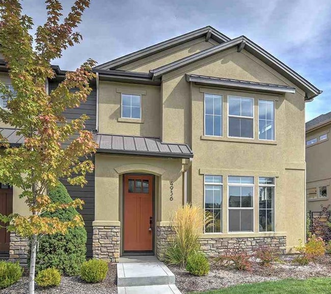 Primary Photo - 2 bed, 2.5 bath Exquisite Harris Ranch Mil...
