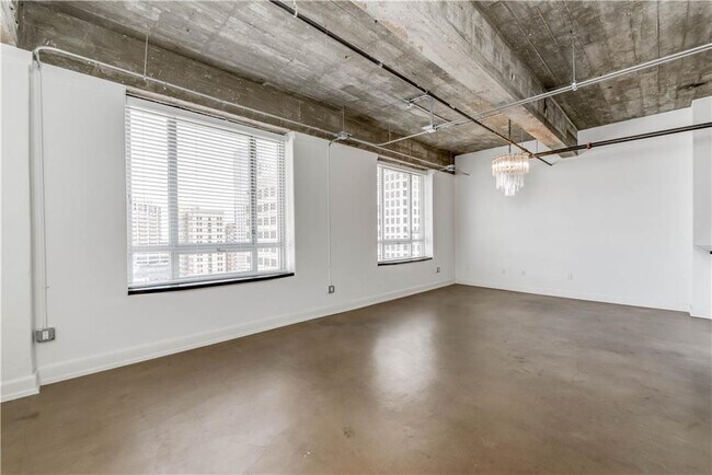 Building Photo - 710 Colorado St