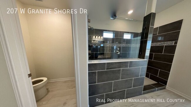 Building Photo - Live By Boerne Lake!