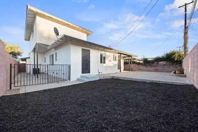 Building Photo - 13205 Casimir Ave
