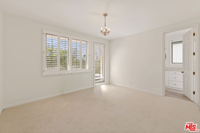 Building Photo - 16015 W Northfield St