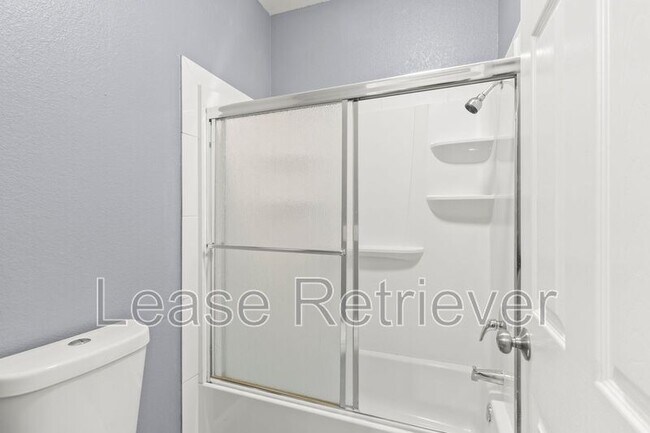 Building Photo - 4244 Lindsey Ln