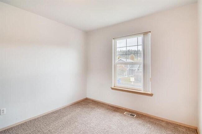 Building Photo - 507 Corrin Avenue Northwest, Orting, WA, 9...