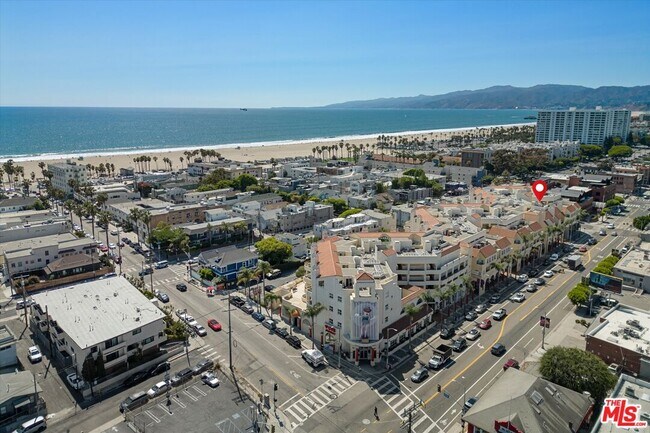 Building Photo - 235 Main St