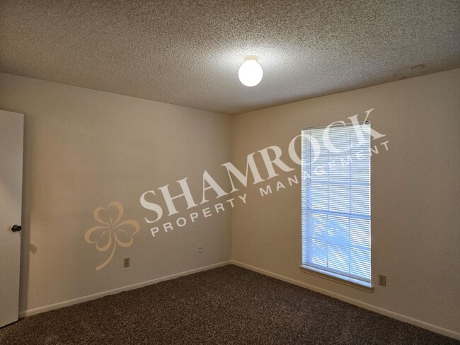 Building Photo - 3/2 Duplex in Waco ISD!