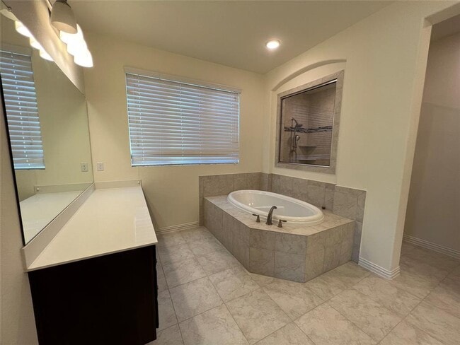 Building Photo - 345 Fannin Battleground Ln