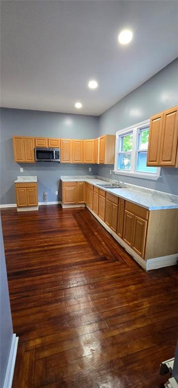 Building Photo - 51 Arch St