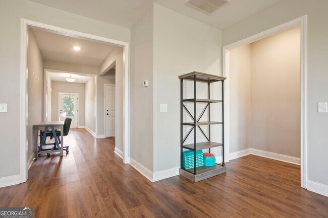 Building Photo - 64 Neal Little Rd
