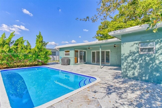 Building Photo - 6510 NW 21st St