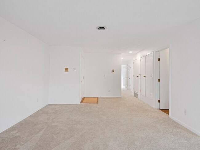 Building Photo - 18 Concord Greene