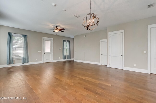 Building Photo - 1228 Willow Ct