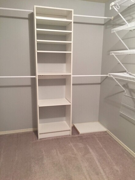 large walking closet, shelves - 4433 115th St SE