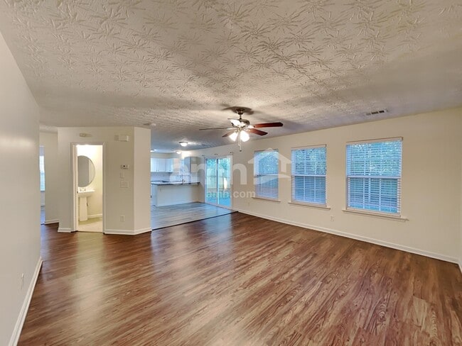 Building Photo - 159 Holly Mill Village Dr