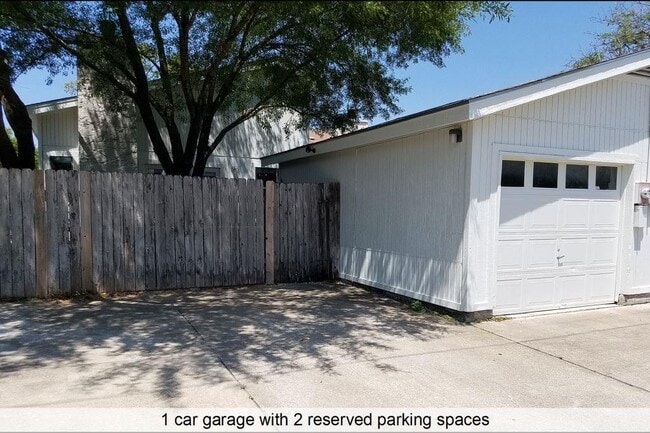 Building Photo - 16115 Windermere Dr