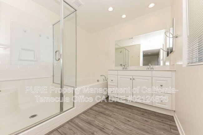 Building Photo - 26654 Dash Dr