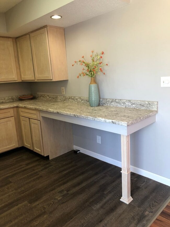 Building Photo - 3 Bedroom 2.5 Bath Home in the country!