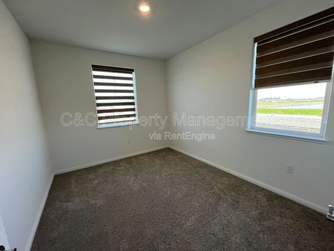 Building Photo - 3102 Barnowl Wy