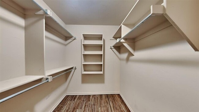 Building Photo - 16208 Romeo Dr