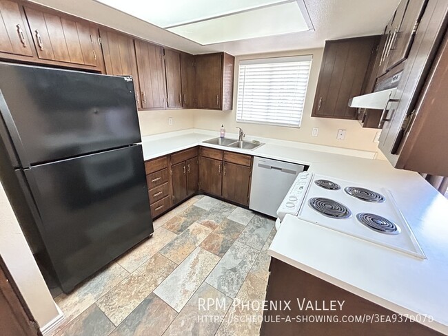 Building Photo - 2 Bed / 1 Bath, Glendale unit on the Bella...