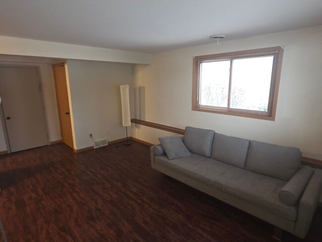 Building Photo - 2 bedroom 2 bathroom Franklin townhome