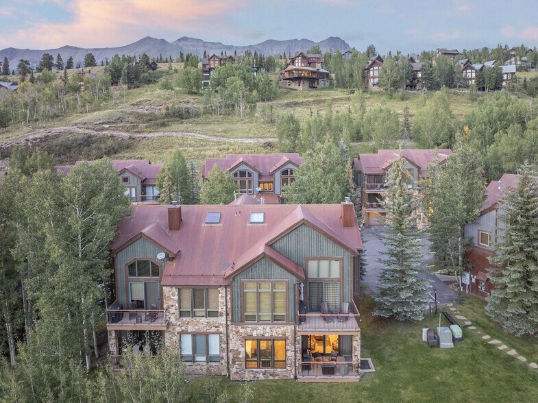 Building Photo - 404 Adams Ranch Rd