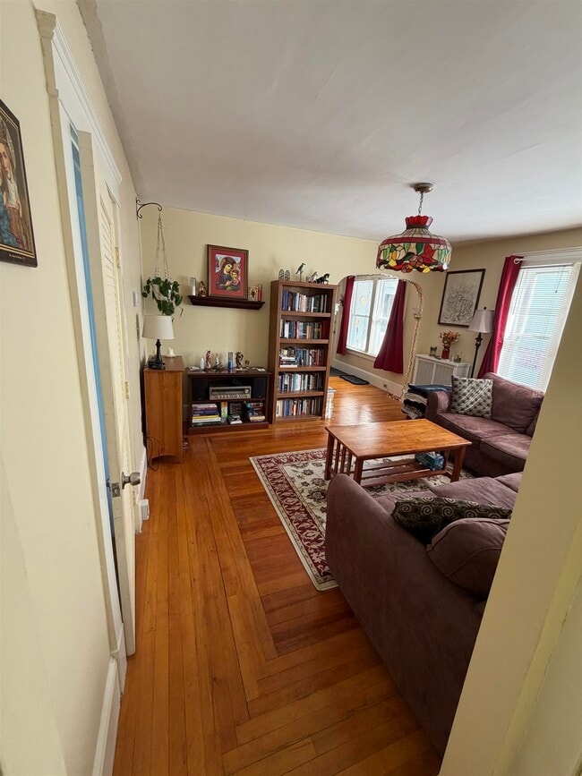 Building Photo - 47 Morgan St