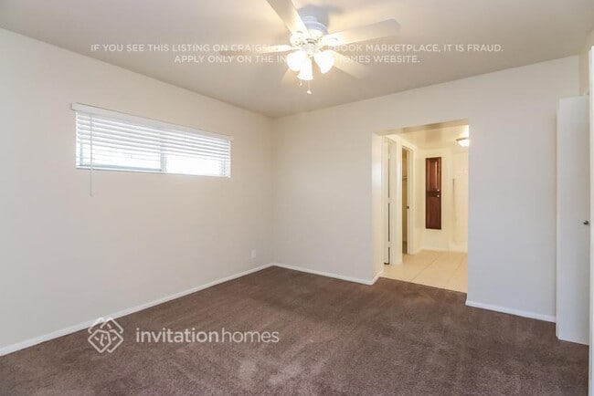 Building Photo - 2401 W Shady Glen Ave