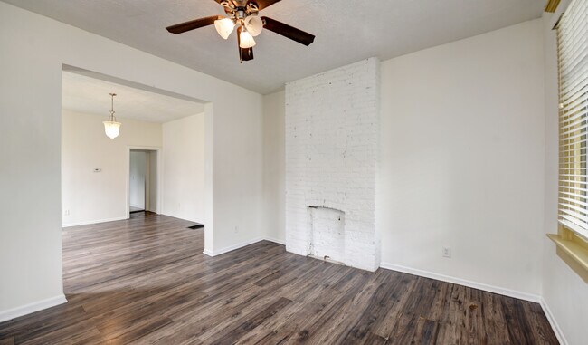 Building Photo - 683-685 South Champion