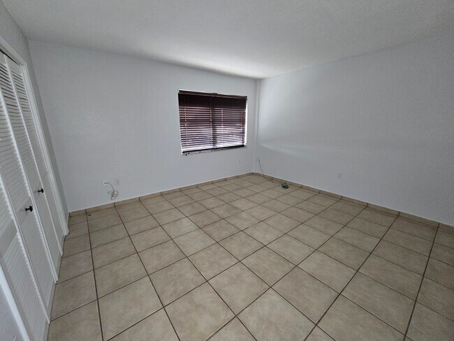 Building Photo - 2270 W 54th Pl