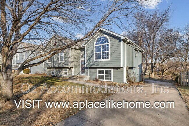 Building Photo - 313 S Darrowby Dr