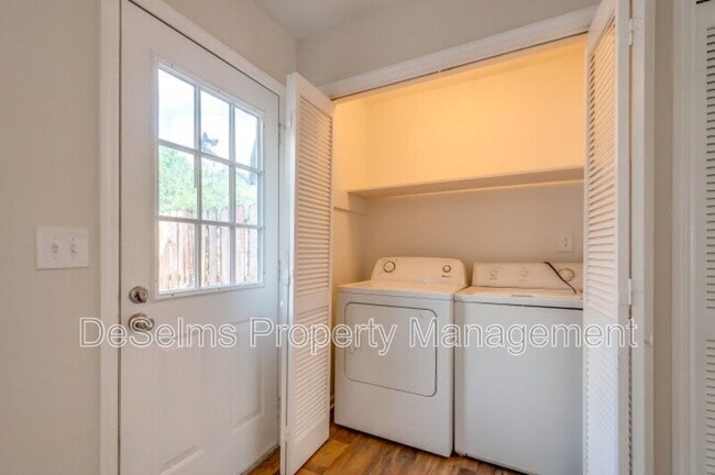 Building Photo - 302 Ash Forge Dr