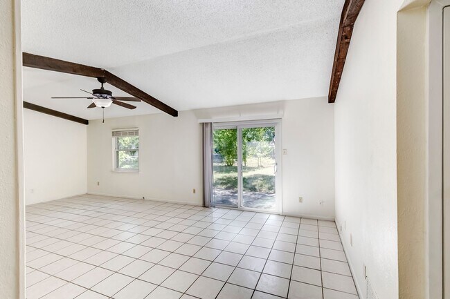 Building Photo - 2404 Andover Dr