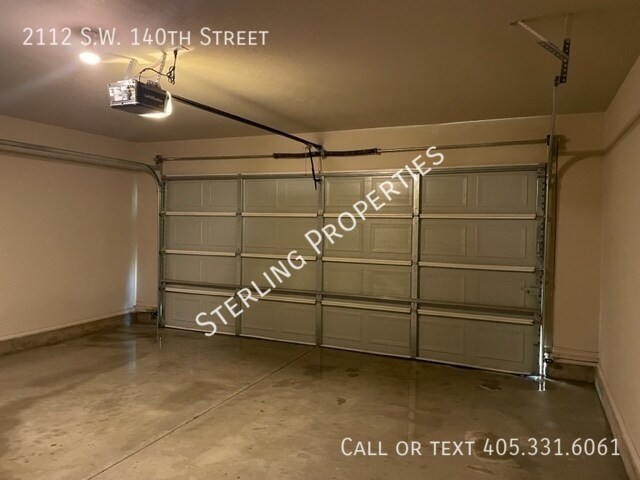 Building Photo - 2112 SW 140th St