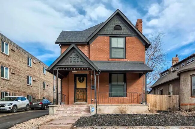 Building Photo - Modern Oasis near Downtown Denver