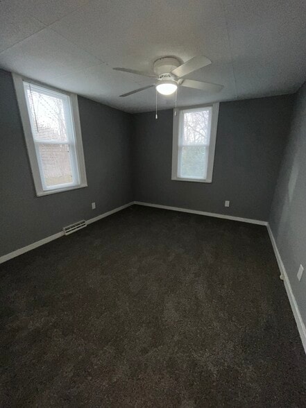 Building Photo - 100 Dixon Ave