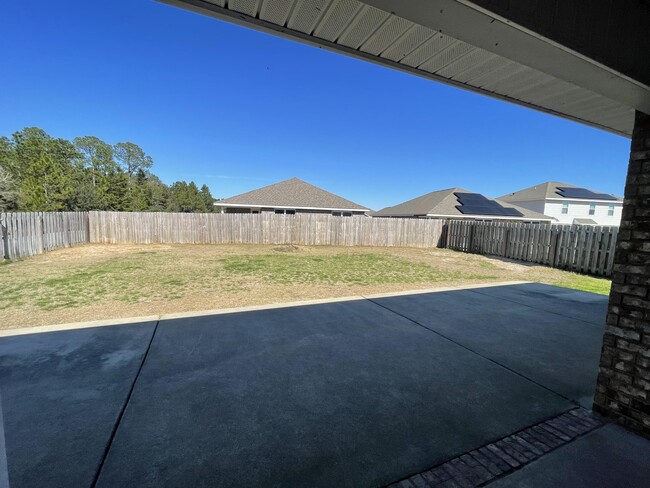 Building Photo - 1004 Limpkin St