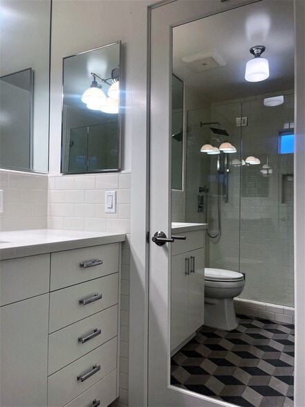 bathroom - 1168 Grant Ave