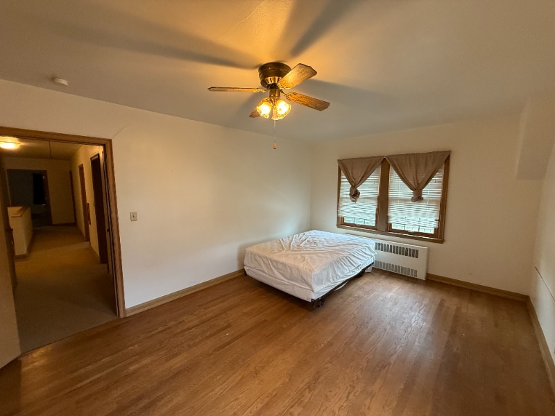 Building Photo - 523 St Clair Ave