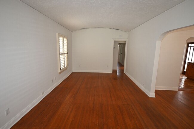 Building Photo - Beautiful 2 Bed 2 Bath Single Story House in Belmont Shore of Long Beach
