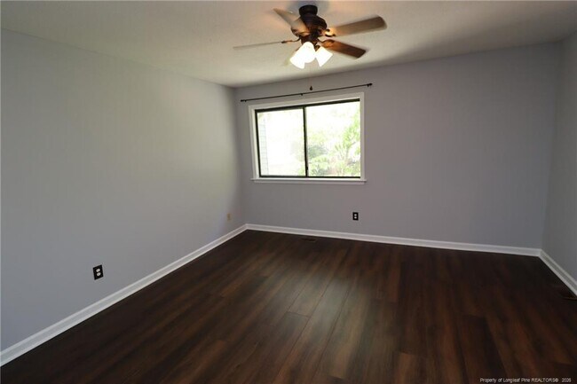 Building Photo - 7283 Sandy Creek Dr