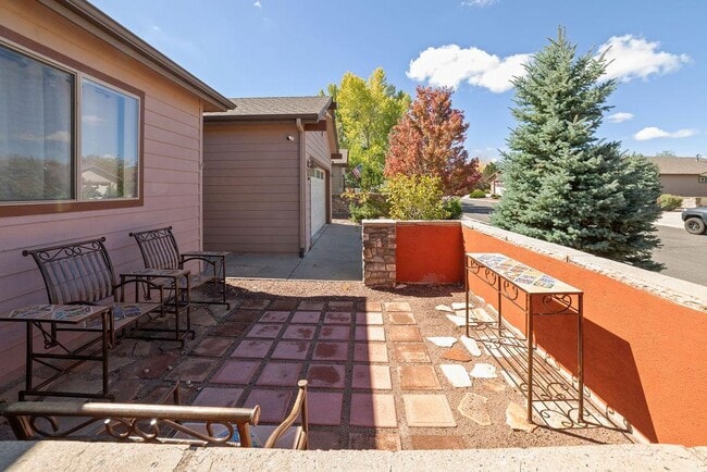 Building Photo - 603 Brookline Loop