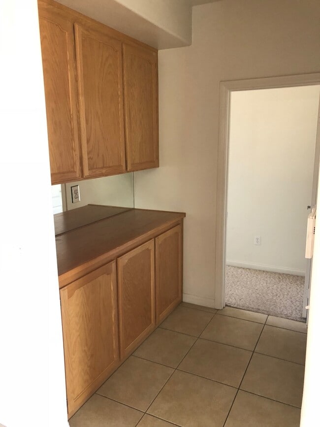 Building Photo - Adorable 3 bedroom Hesperia home!
