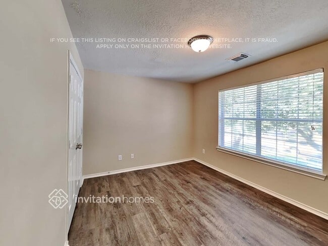 Building Photo - 308 Glade Bridge Ln