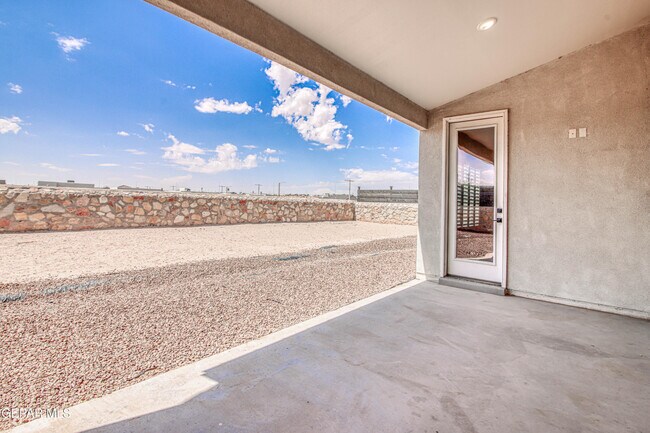 Building Photo - 805 Mormon Tea Dr