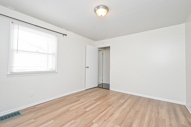 Building Photo - 4110 Eileen Dr