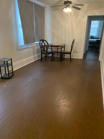 Building Photo - 7114 Freret St